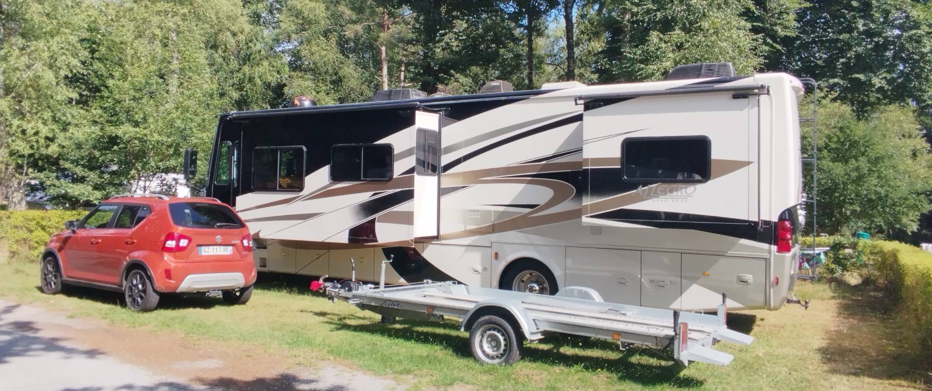 emplacement camping caravane correze